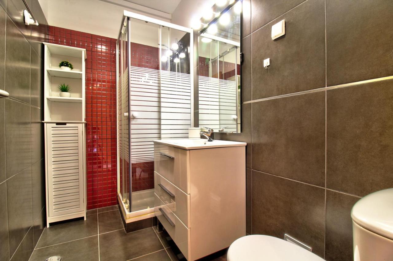 Center Location, Ac, Swimming Pool, And Parking Apartment Olhão Екстериор снимка