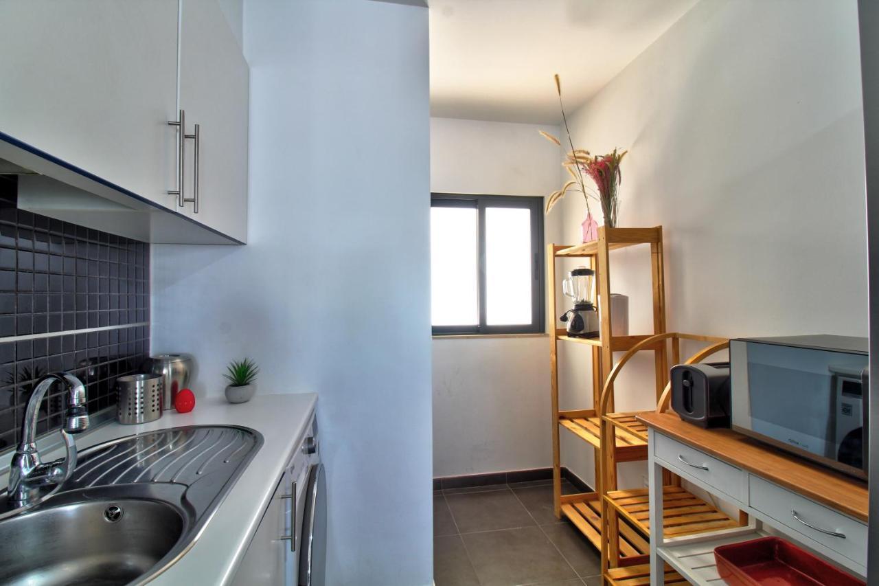 Center Location, Ac, Swimming Pool, And Parking Apartment Olhão Екстериор снимка