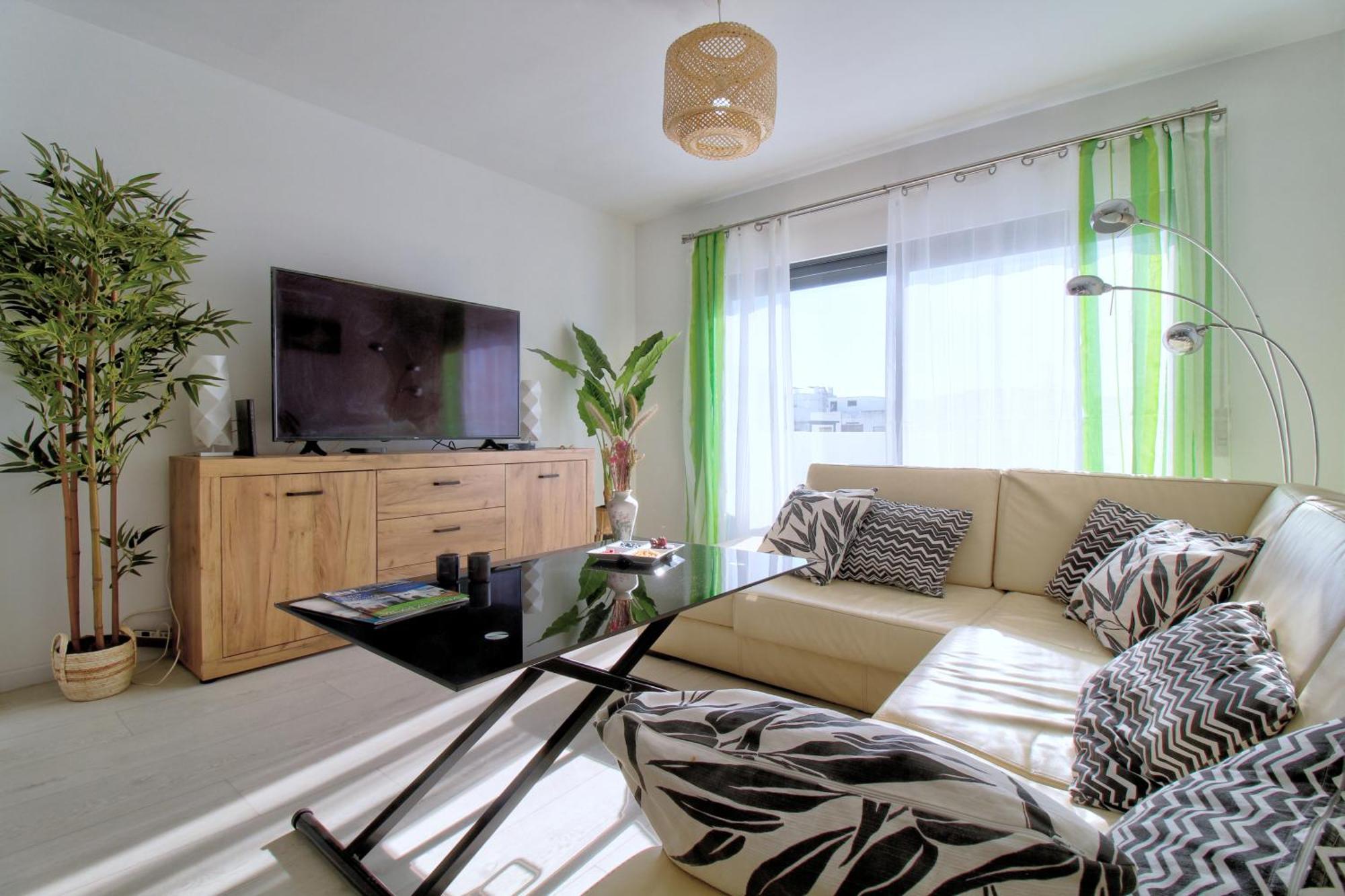 Center Location, Ac, Swimming Pool, And Parking Apartment Olhão Екстериор снимка