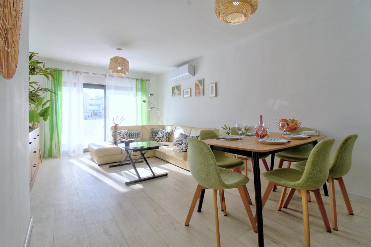Center Location, Ac, Swimming Pool, And Parking Apartment Olhão Екстериор снимка